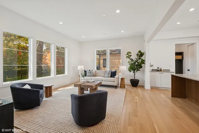 $1,695,000 | 146 Sterling Lane, Wilmette, IL 60091