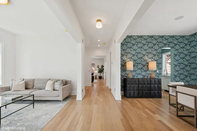 $1,695,000 | 146 Sterling Lane, Wilmette, IL 60091