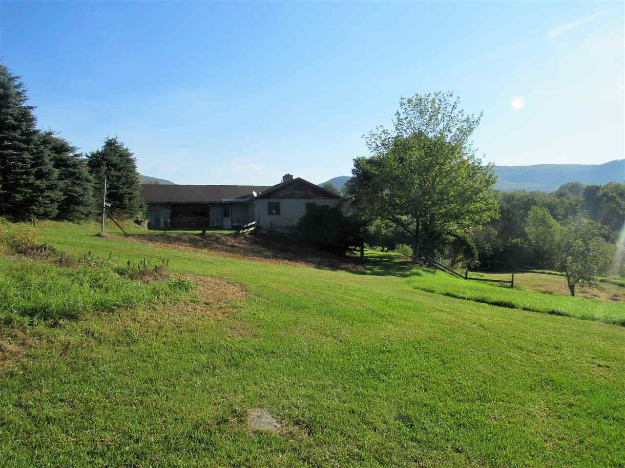 153 Rob Shaw Place Rutland Town, VT 05701 - Photo 7 of 39