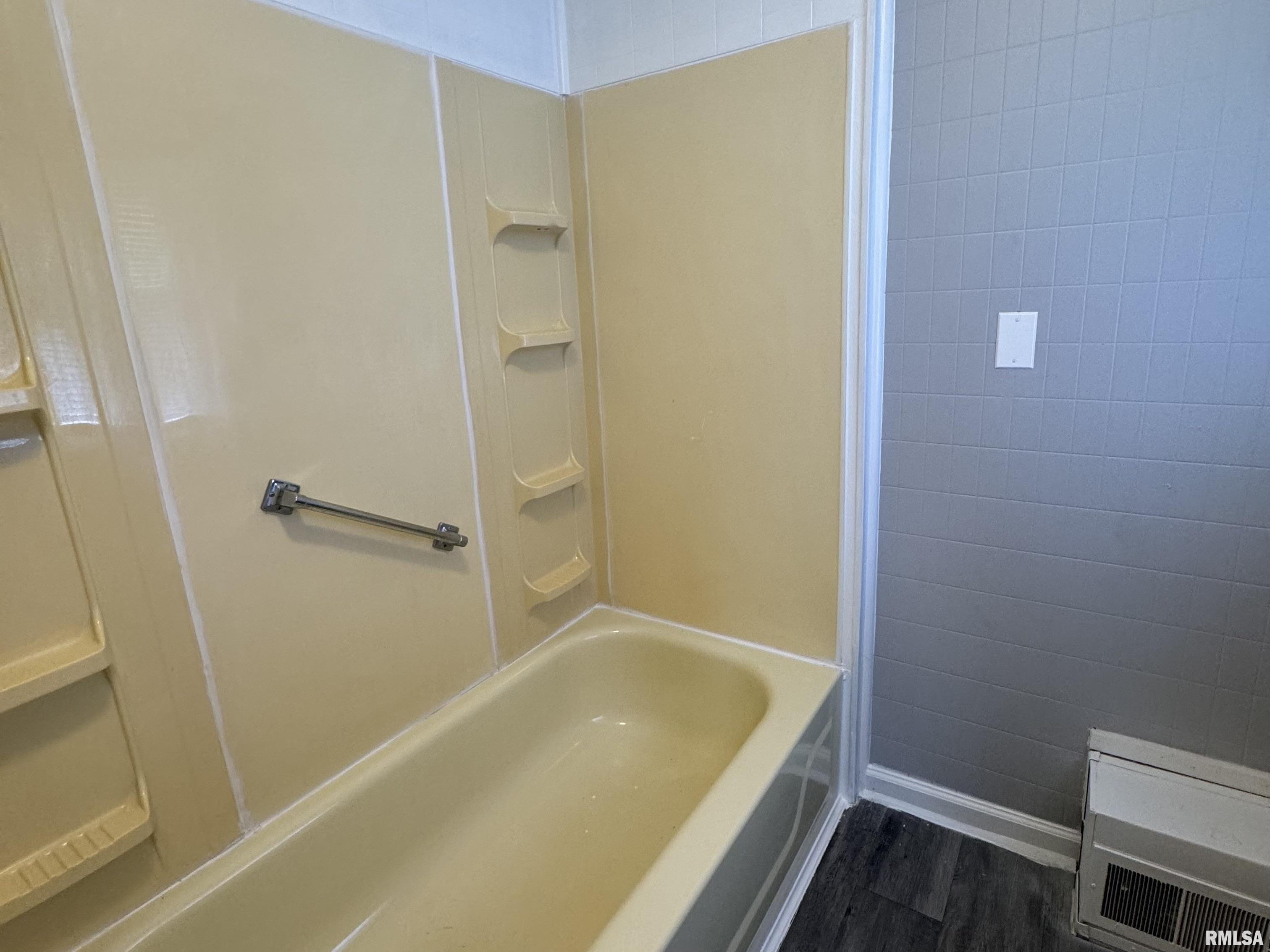 1848 3rd Street Moline, IL 61265 - Photo 8 of 21 Gallery Image 8