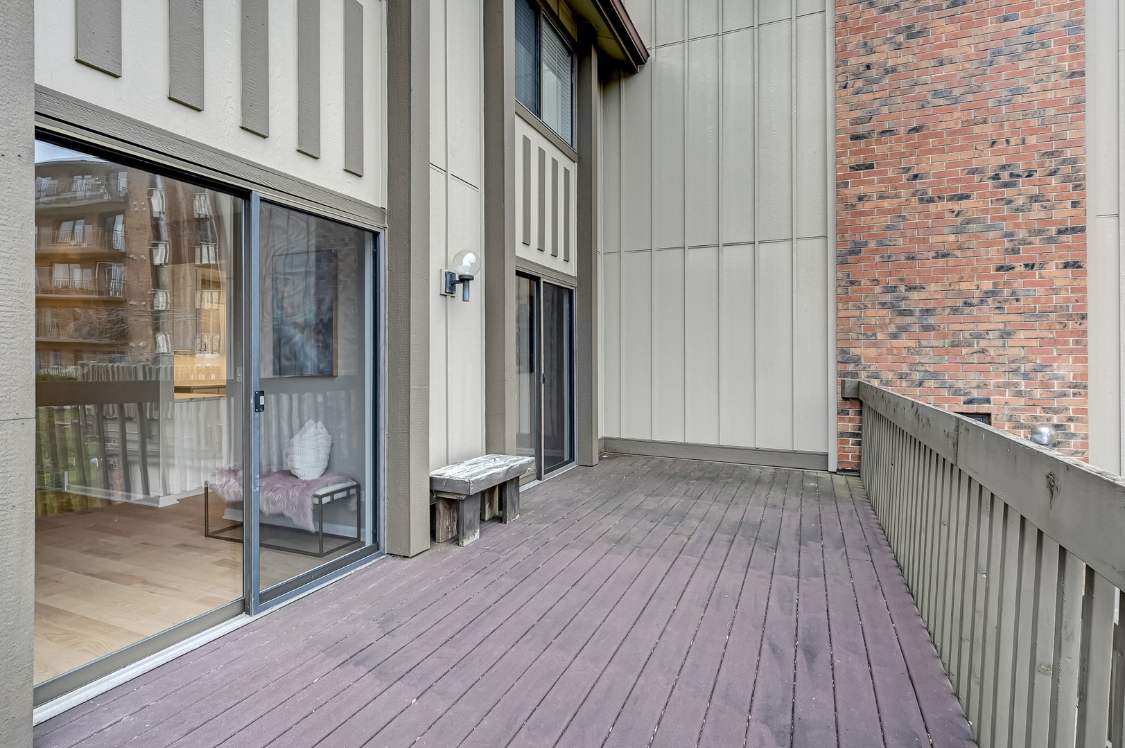 27 Windward Circle Willowbrook, IL 60527 - Photo 12 of 35 a view of a house with wooden floor and iron stairs