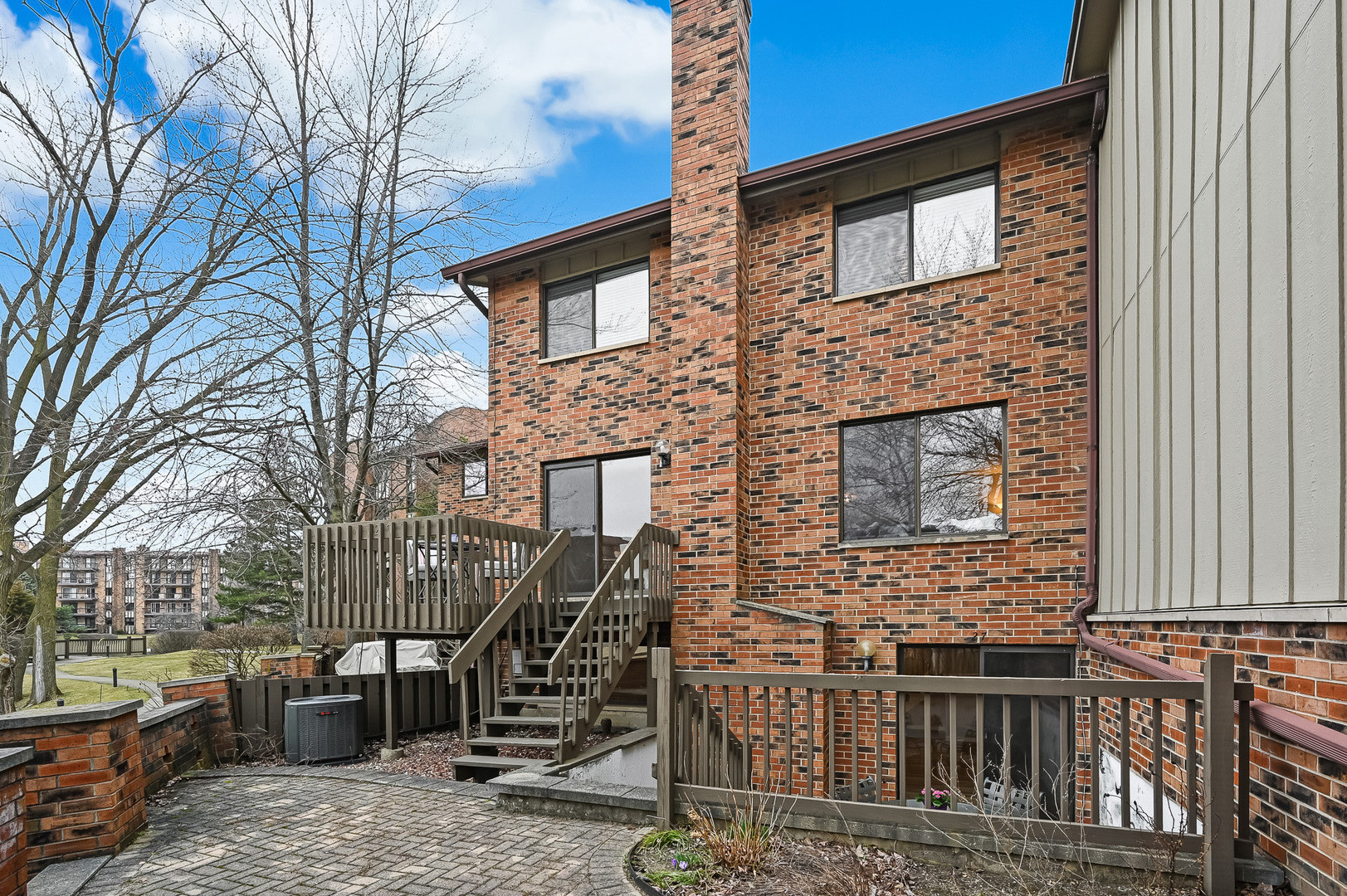 27 Windward Circle Willowbrook, IL 60527 - Photo 25 of 35 a front view of a house with stairs