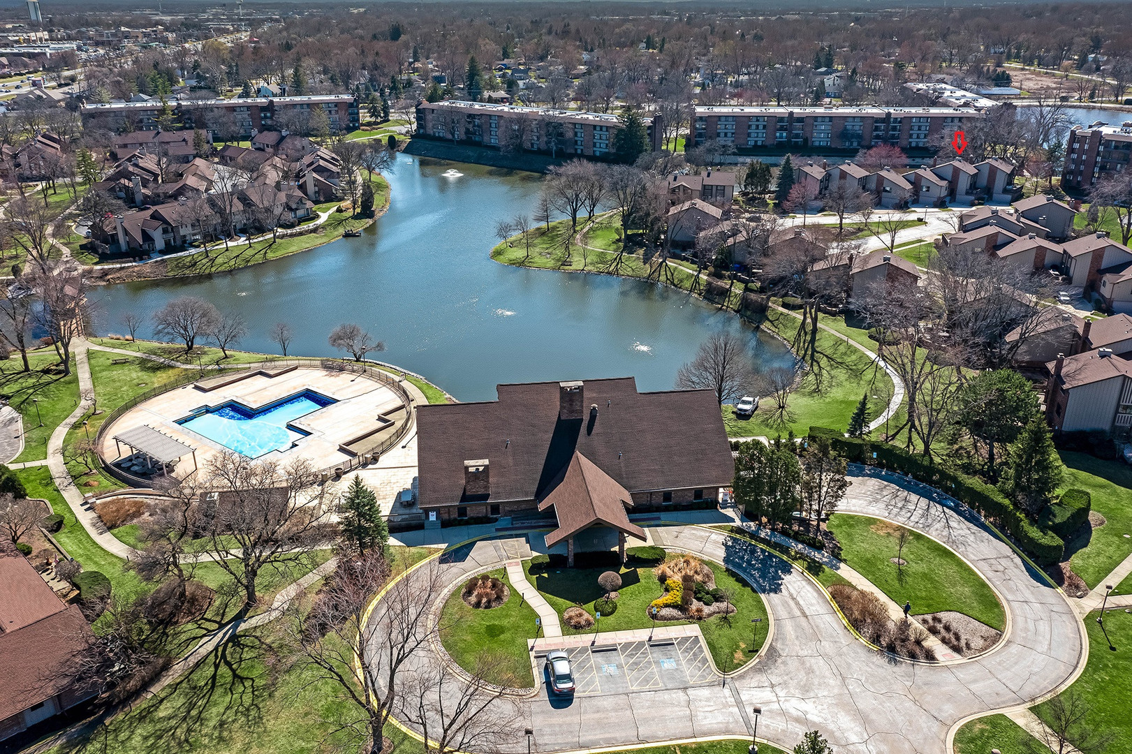 27 Windward Circle Willowbrook, IL 60527 - Photo 34 of 35 an aerial view of house with yard swimming pool and outdoor seating