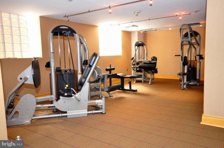 631 D Street Northwest, Unit 1037 Washington, DC 20004 - Photo 10 of 19 State-of-the-art Exercise Room