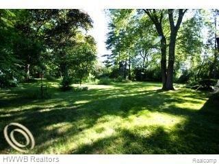 58 Manor Road Bloomfield Hills, MI 48304 - Photo 20 of 23 Parklike Setting