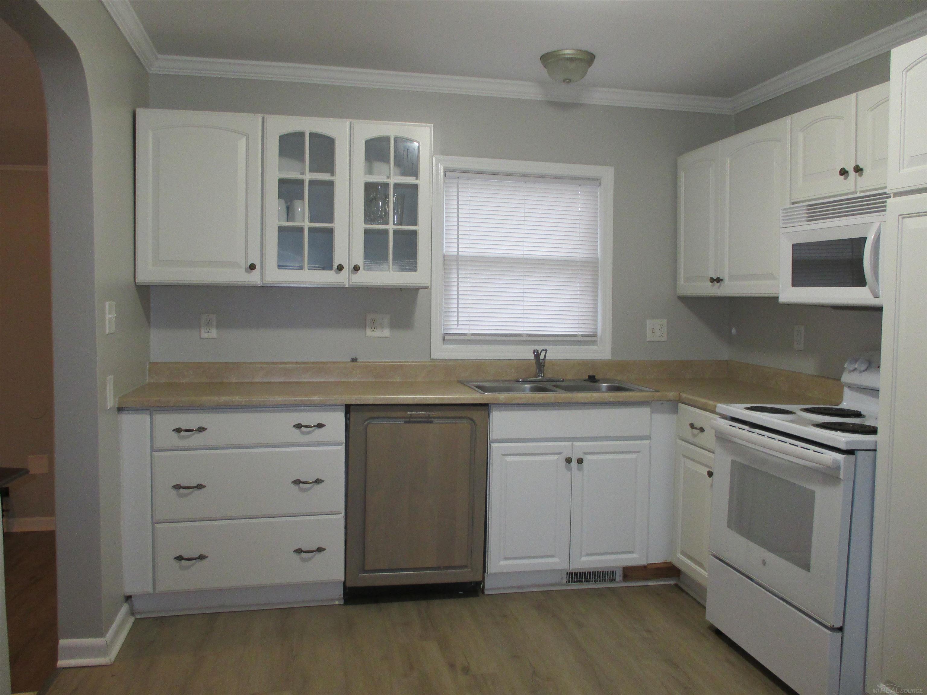 28000 Cotton Road New Baltimore, MI 48047 - Photo 9 of 37