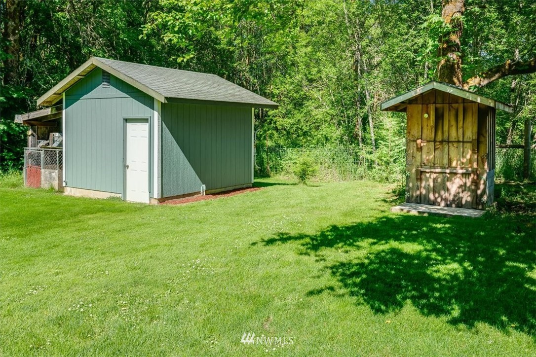 768 Leudinghaus Road Chehalis, WA 98532 - Photo 5 of 35 a view of an house with backyard space and garden