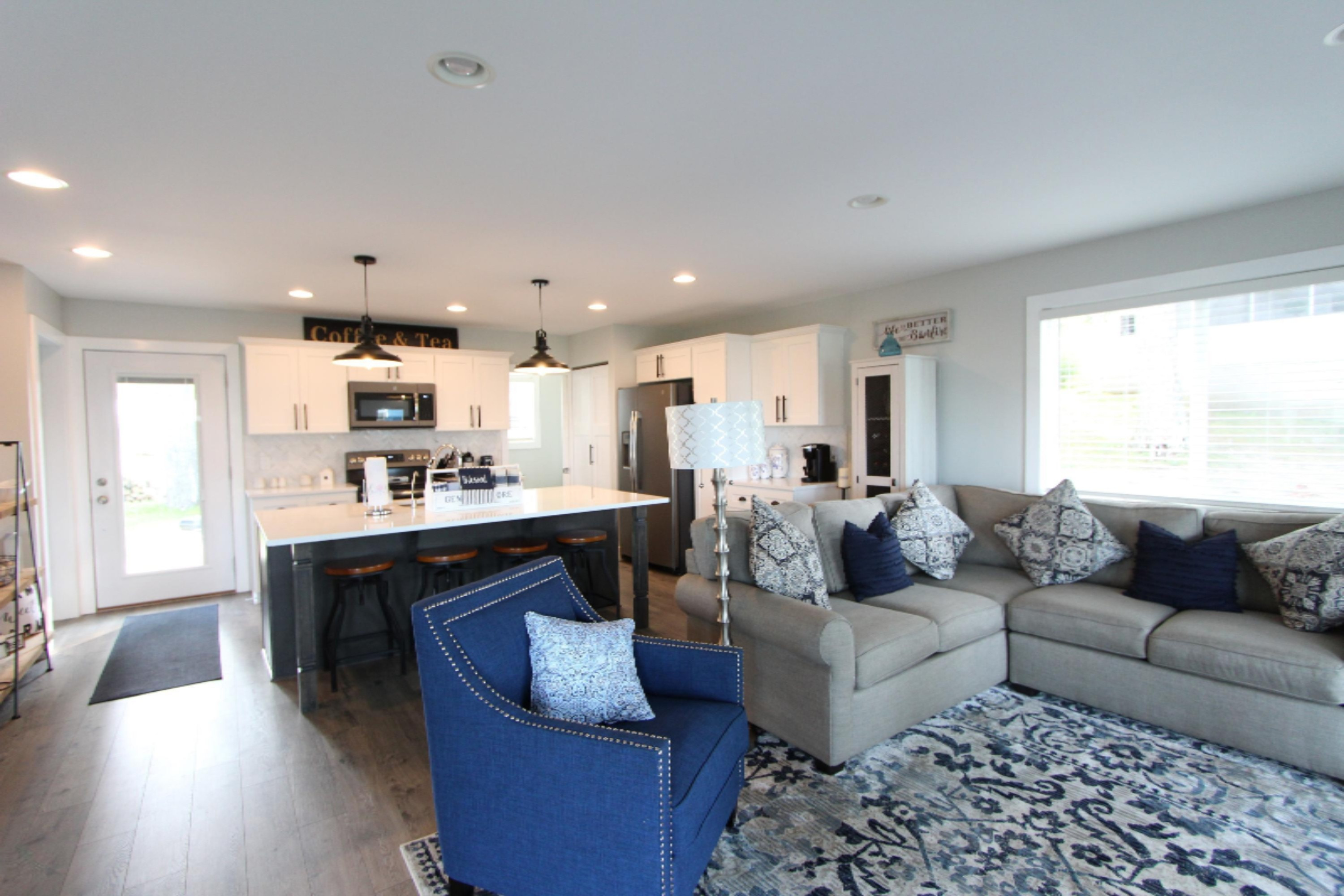 8306 Branch Road Orleans, MI 48865 - Photo 11 of 61 Living Room