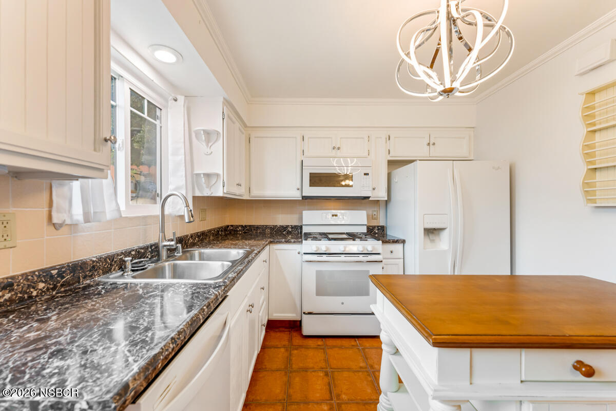 222 North R Street Lompoc, CA 93436 - Photo 11 of 35 Kitchen