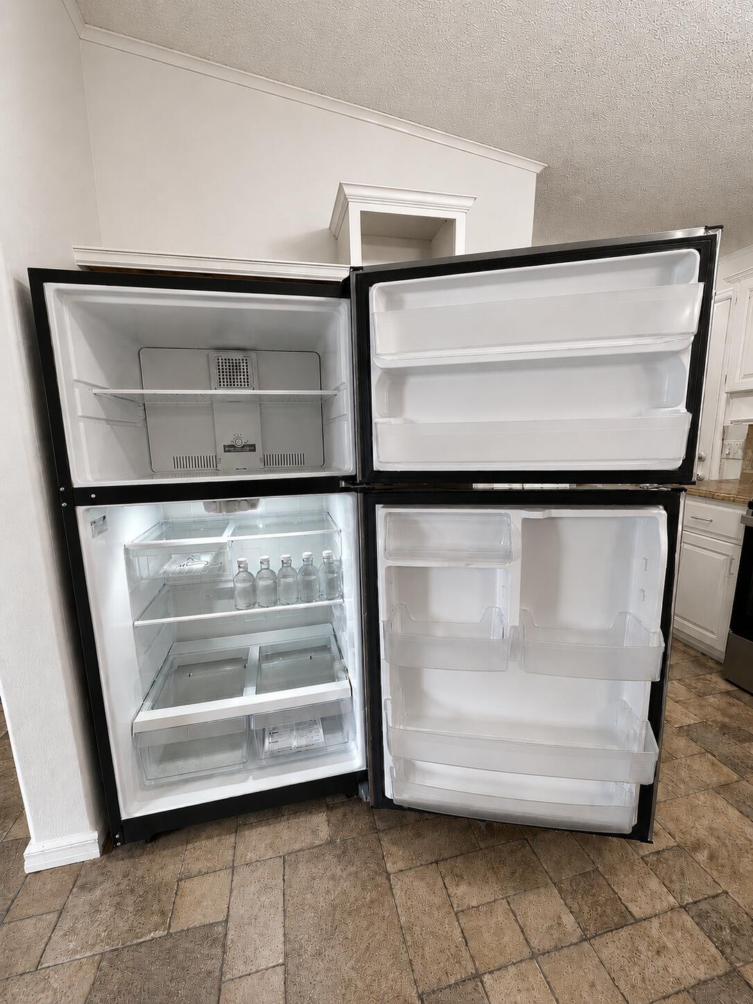 8294 East Club Road Boca Raton, FL 33433 - Photo 12 of 37 New Refrigerator