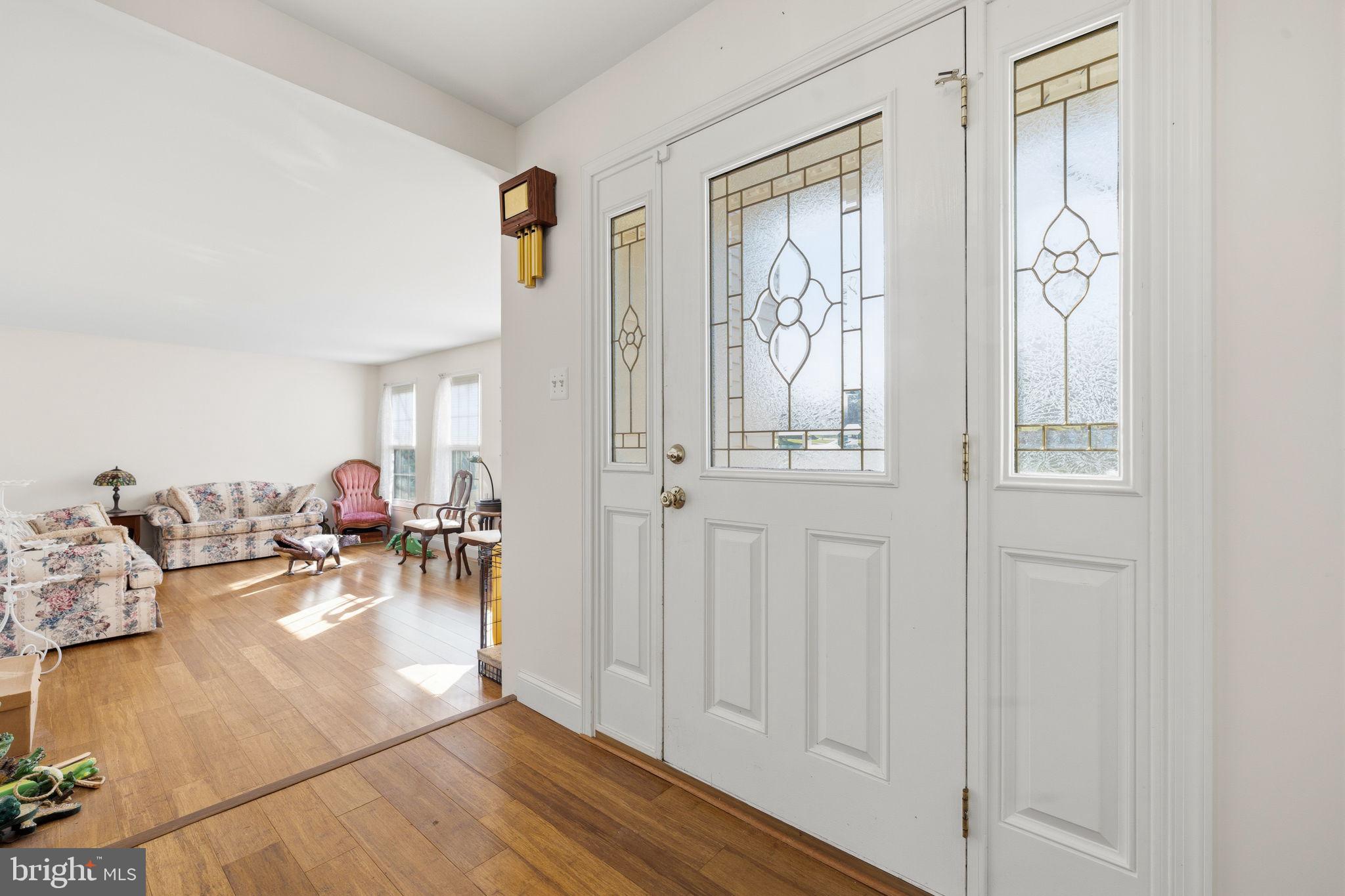 4357 Cub Run Road Chantilly, VA 20151 - Photo 4 of 40 a view of a livingroom and dining room and livingroom view