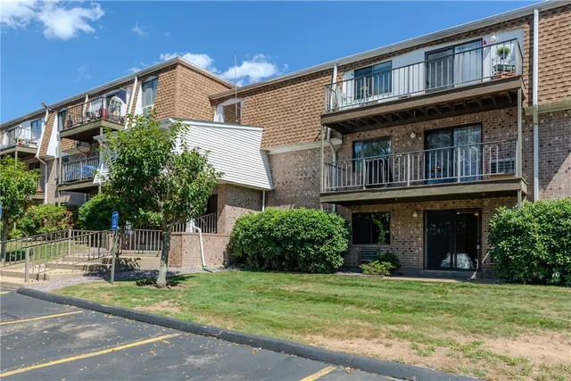 $222,000 | 750 Quaker Lane, Unit B308, Warwick, RI 02818