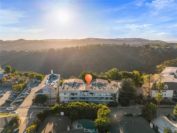 $749,000 | 2345 Roscomare Road, Unit 302, Los Angeles, CA 90077