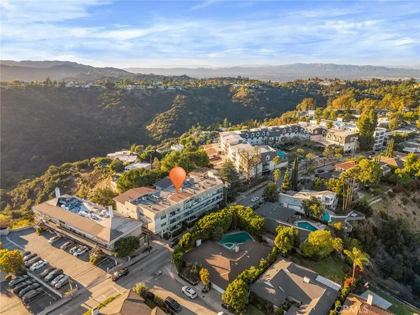 $749,000 | 2345 Roscomare Road, Unit 302, Los Angeles, CA 90077