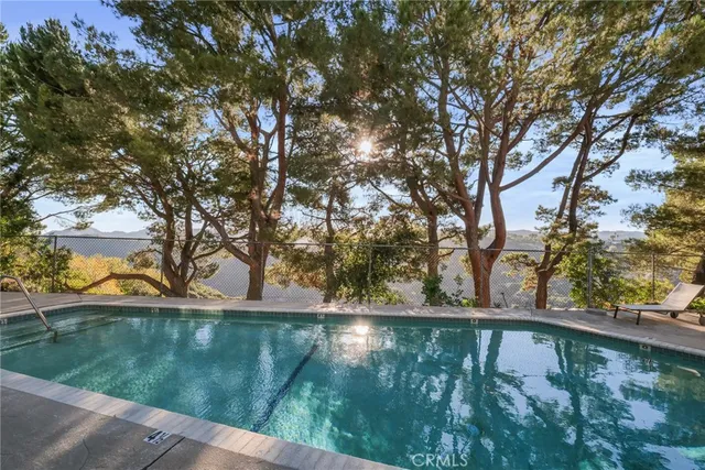 $790,000 | 2345 Roscomare Road, Unit 302, Los Angeles, CA 90077