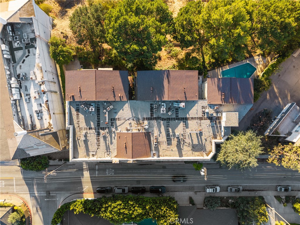 2345 Roscomare Road, Unit 302 Los Angeles, CA 90077 - Photo 6 of 37