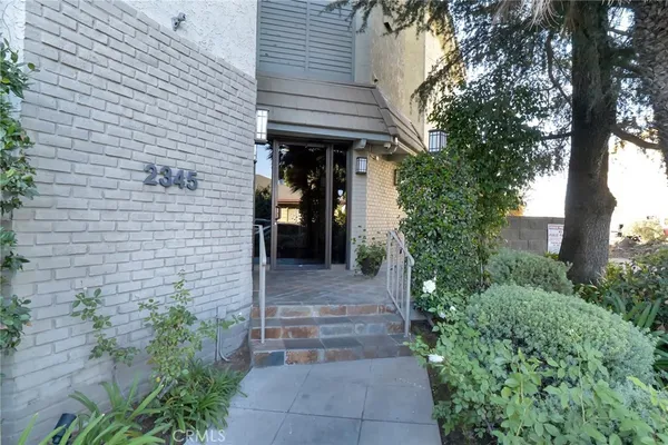 $749,000 | 2345 Roscomare Road, Unit 302, Los Angeles, CA 90077