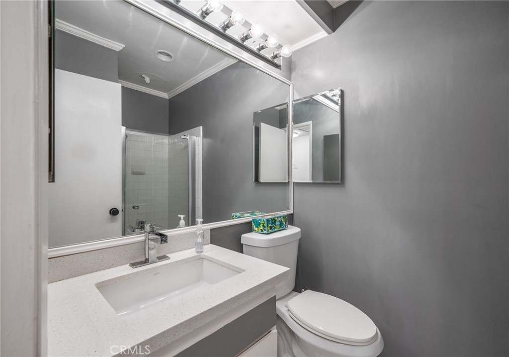 2345 Roscomare Road, Unit 302 Los Angeles, CA 90077 - Photo 9 of 37