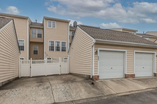 $390,000 | 7831 Heaton Way, Nashville, TN 37211