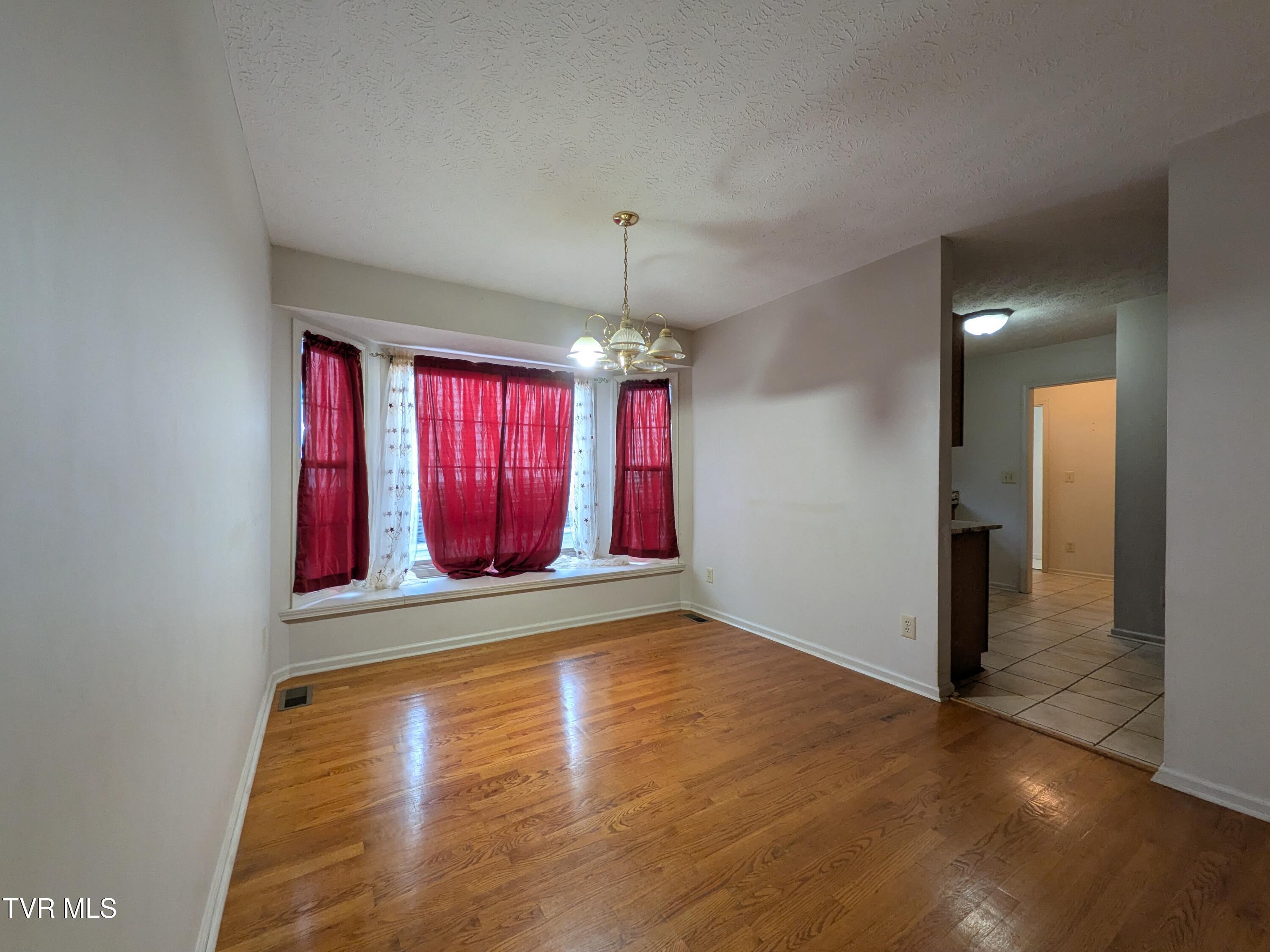 113 Nave Hollow Road Elizabethton, TN 37643 - Photo 25 of 91 Dining Room(2)