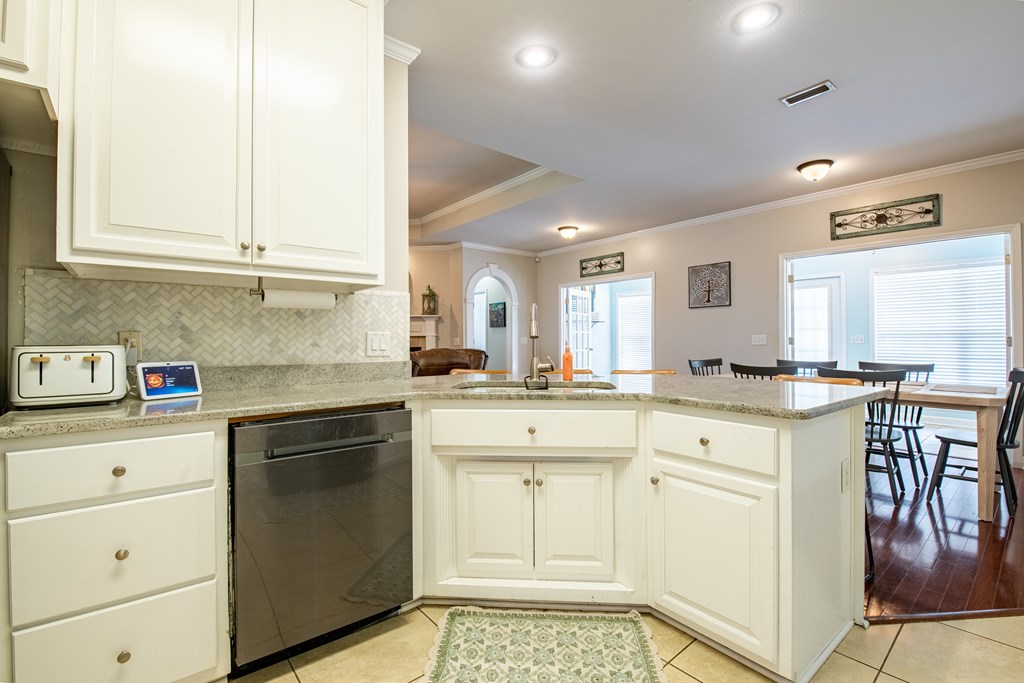 108 Frisco Lane Enterprise, AL 36330 - Photo 17 of 52