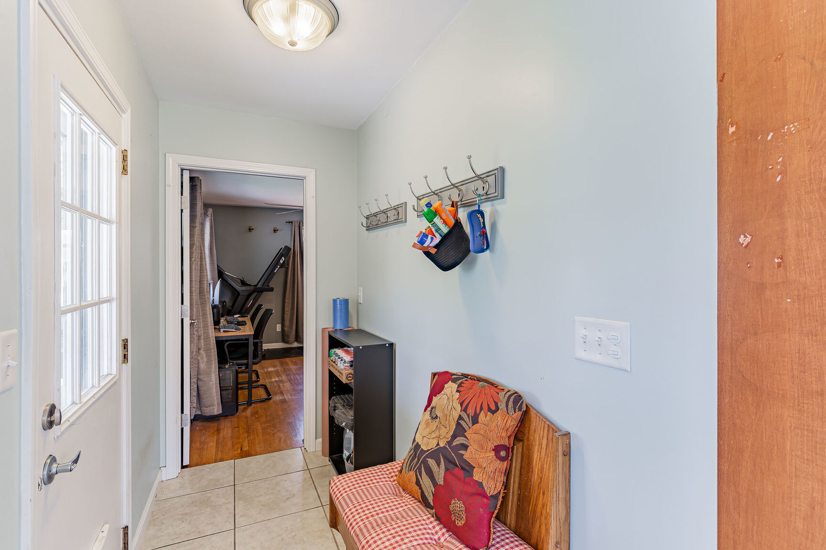 315 South Garfield Avenue Champaign, IL 61821 - Photo 15 of 28 a view of an entryway with wooden floor