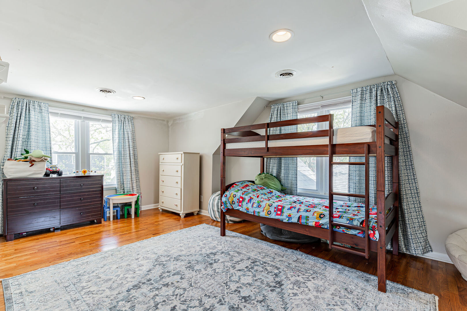 315 South Garfield Avenue Champaign, IL 61821 - Photo 24 of 28 a bedroom with furniture and a window