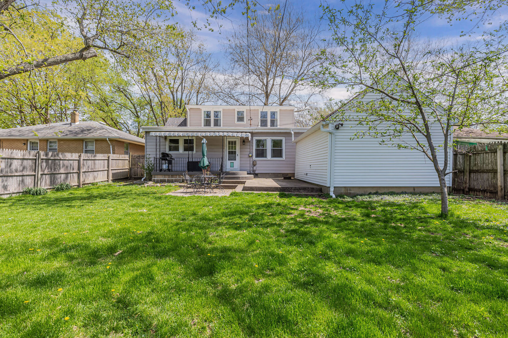 315 South Garfield Avenue Champaign, IL 61821 - Photo 28 of 28 front view of a house with a yard