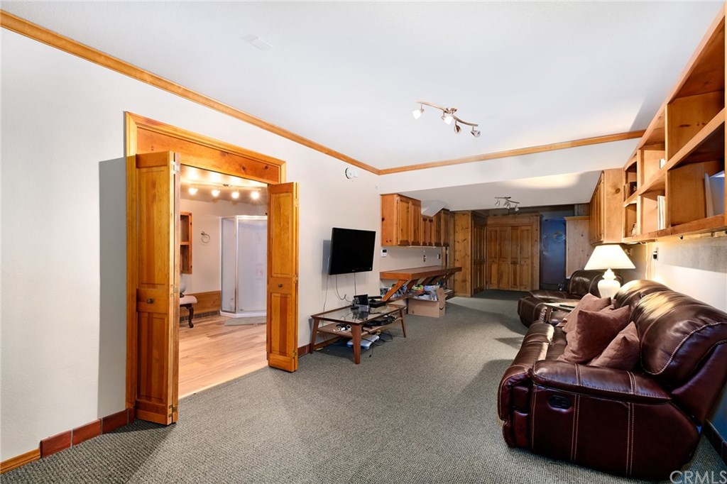 488 Highway 2 Wrightwood, CA 92397 - Photo 51 of 54 a room with furniture