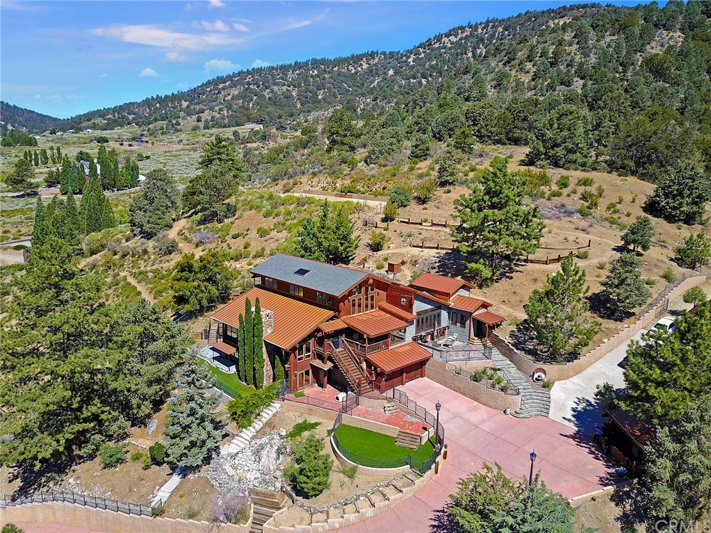 488 Highway 2 Wrightwood, CA 92397 - Photo 6 of 54 an aerial view of residential house with outdoor space