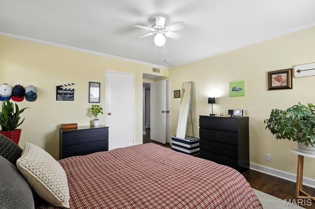 2 Delcrest Court, Unit 202 University City, MO 63124 - Photo 16 of 23