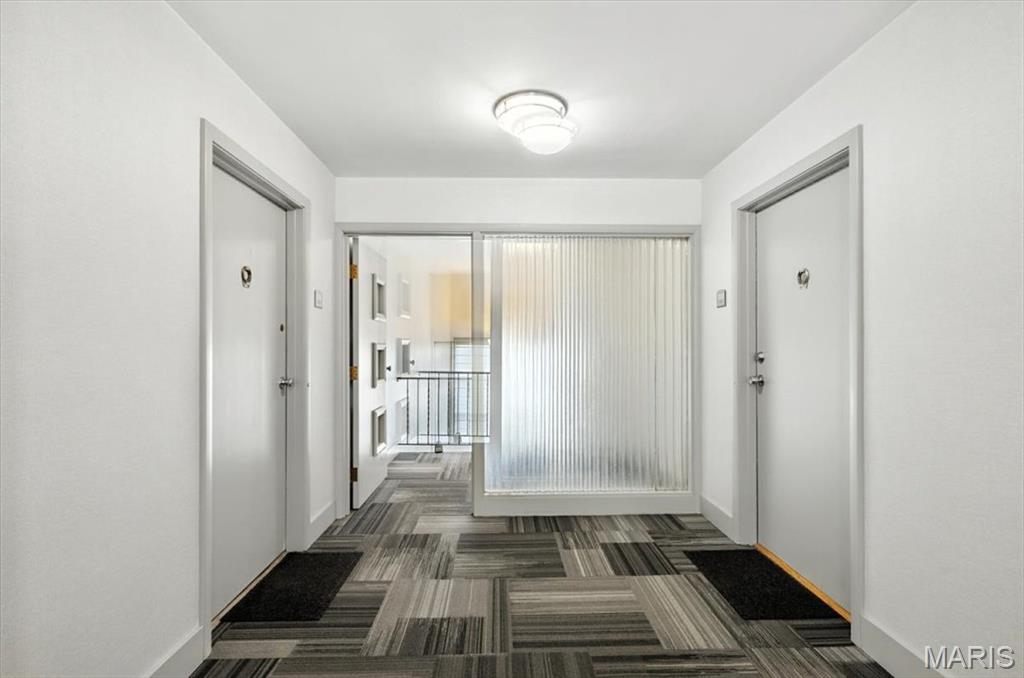 2 Delcrest Court, Unit 202 University City, MO 63124 - Photo 4 of 23