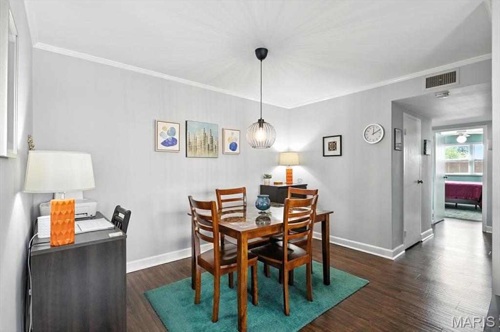 2 Delcrest Court, Unit 202 University City, MO 63124 - Photo 9 of 23