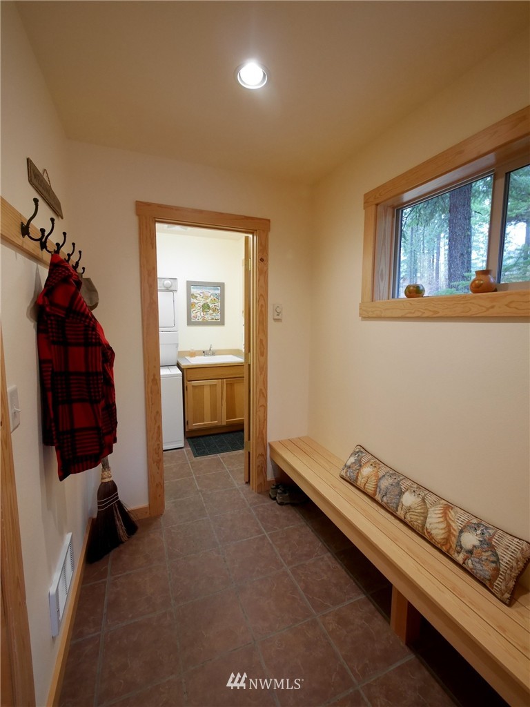 88 Homestead Road Winthrop, WA 98862 - Photo 5 of 25
