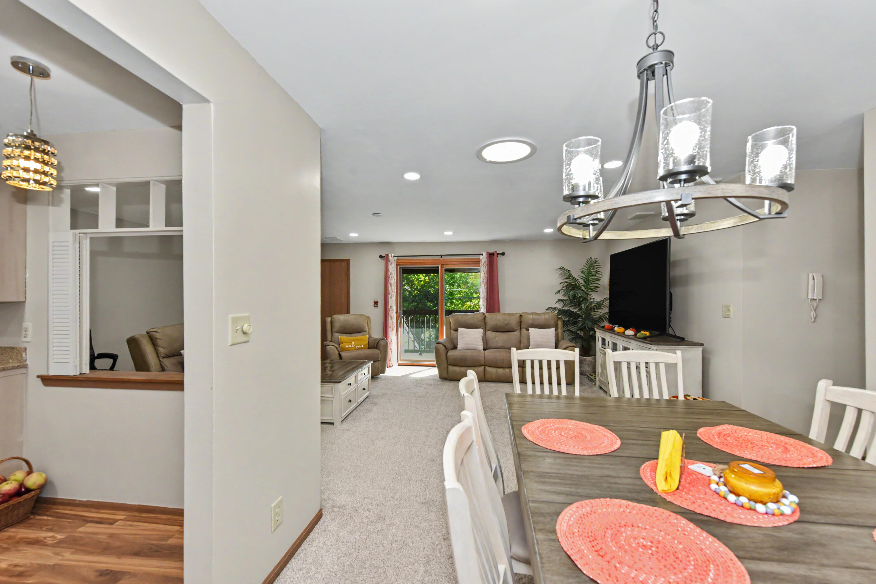 3732 West Cold Spring Road Greenfield, WI 53221 - Photo 9 of 28 WIS_5784