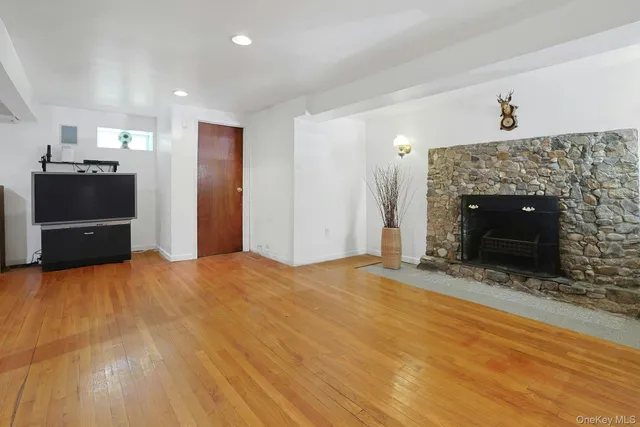 $1,149,000 | 49 Nanny Hagen Road, Thornwood, NY 10594