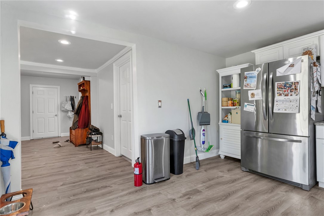 19 Hardwick Street Cumberland, RI 02864 - Photo 5 of 40