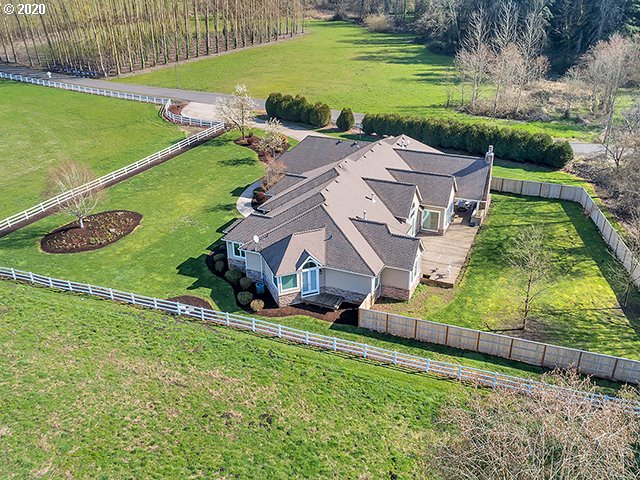 24655 Northeast Graham Road, Unit 1 Aurora, OR 97002 - Photo 2 of 30