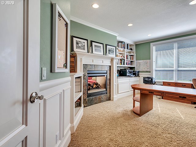24655 Northeast Graham Road, Unit 1 Aurora, OR 97002 - Photo 16 of 30