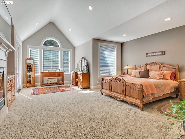 24655 Northeast Graham Road, Unit 1 Aurora, OR 97002 - Photo 17 of 30