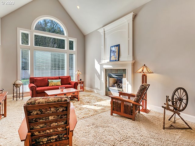 24655 Northeast Graham Road, Unit 1 Aurora, OR 97002 - Photo 4 of 30