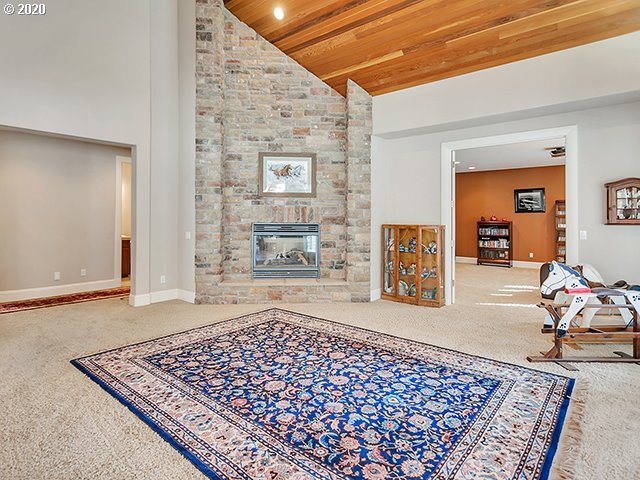 24655 Northeast Graham Road, Unit 1 Aurora, OR 97002 - Photo 10 of 30