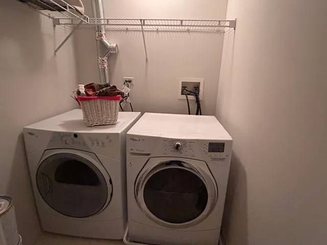 $435,000 | 1726 Dixon Drive, Lisle, IL 60532