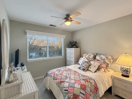 $425,000 | 1726 Dixon Drive, Lisle, IL 60532