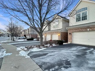 $425,000 | 1726 Dixon Drive, Lisle, IL 60532