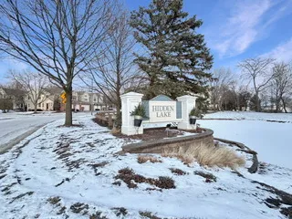 $425,000 | 1726 Dixon Drive, Lisle, IL 60532