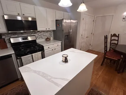 $435,000 | 1726 Dixon Drive, Lisle, IL 60532