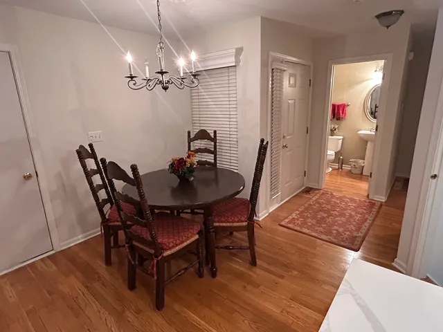 $435,000 | 1726 Dixon Drive, Lisle, IL 60532