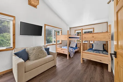 $1,695,000 | 15205 Point Drive, Truckee, CA 96161