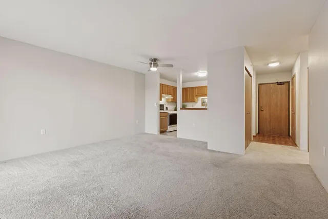 $138,500 | 6500 Woodlake Drive, Unit 202, Richfield, MN 55423